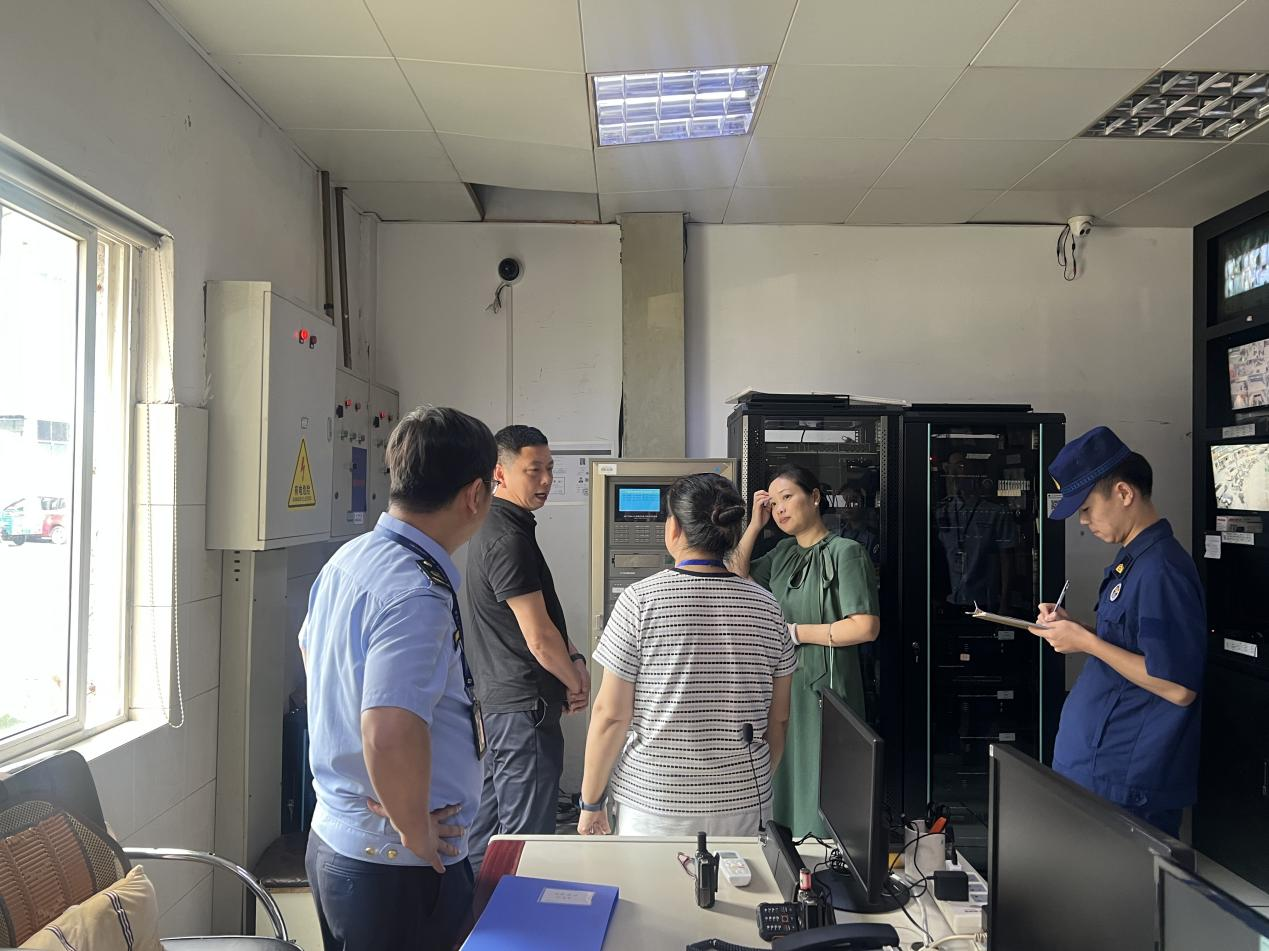 繃緊安全弦，喜迎國慶節(jié)——大關街道深入錢江商城開展節(jié)前檢查