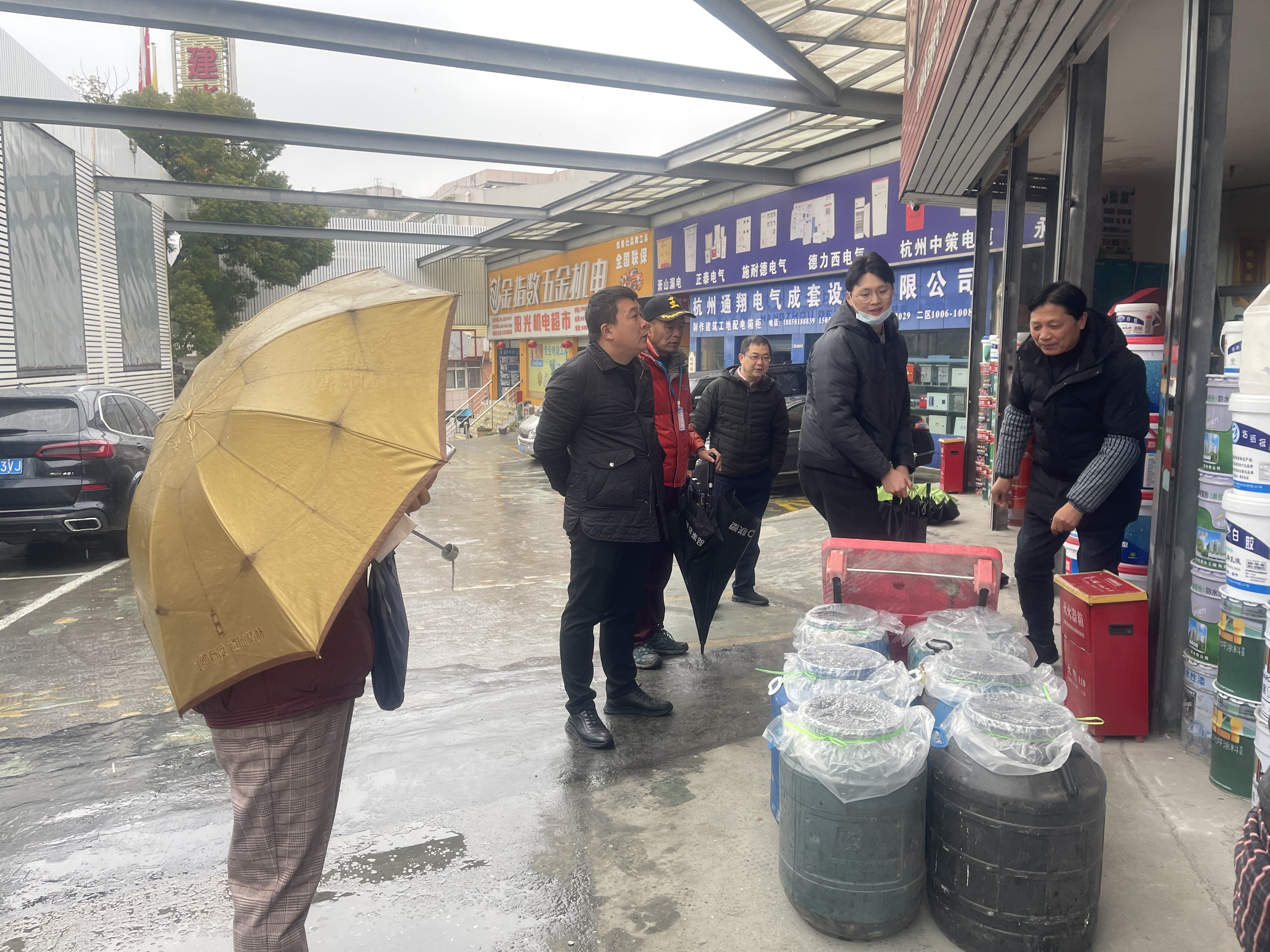 杭州市應(yīng)急管理局開展危化品突擊檢查